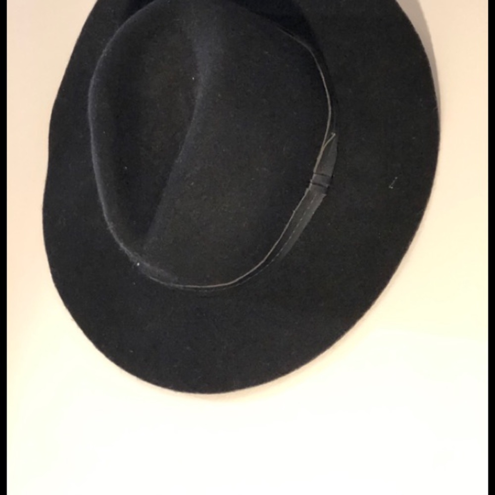 Black fashion felt hat